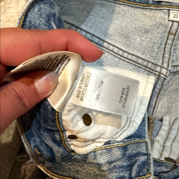 AGolde Parker Mid Rise Denim Jean Shorts 23 Destroy Swap Meet - Picture 5 of 9